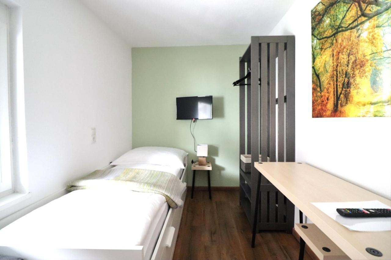 Montfort Apartments - เฟลด์เคียร์ช ภายนอก รูปภาพ