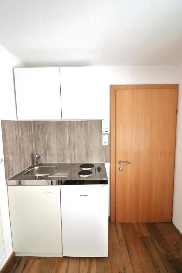Montfort Apartments - เฟลด์เคียร์ช ภายนอก รูปภาพ